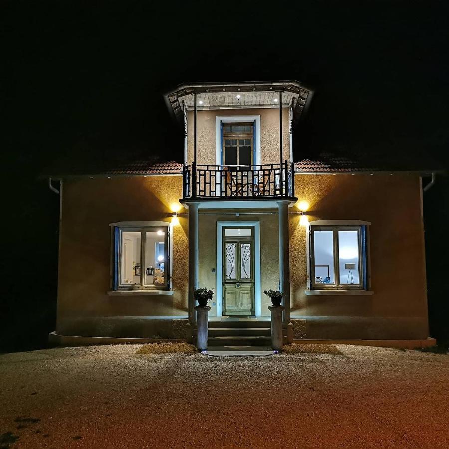 La Maison Fleur De Frangipanier Saint-Genix-sur-Guiers Экстерьер фото