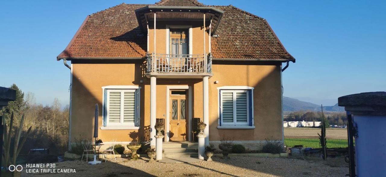 La Maison Fleur De Frangipanier Saint-Genix-sur-Guiers Экстерьер фото